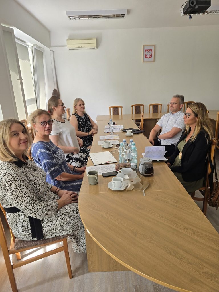 Spotkanie robocze zespołu projektowego projektu "Wsparcie Organizacji Społeczeństwa Obywatelskiego i Partnerów Społecznych" z Wykonawcą usługi Ośrodka wsparcia w Olsztynie